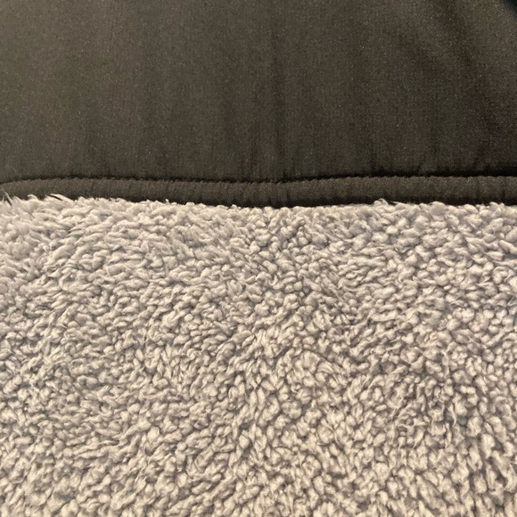 Fila sport fleece sweater Womens size medium - Picture 5 of 6